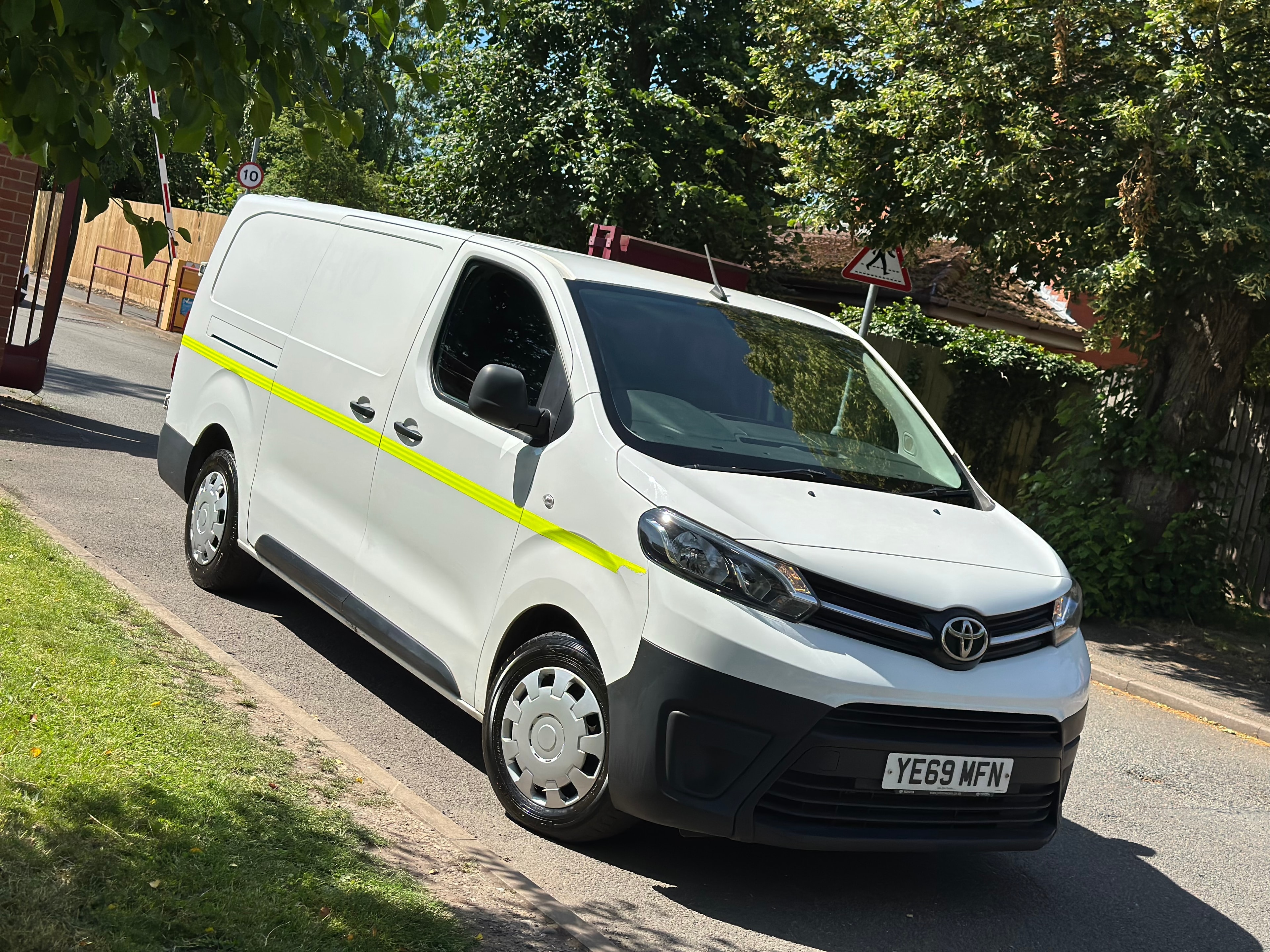 2019 Toyota Proace Icon 2.0D LWB